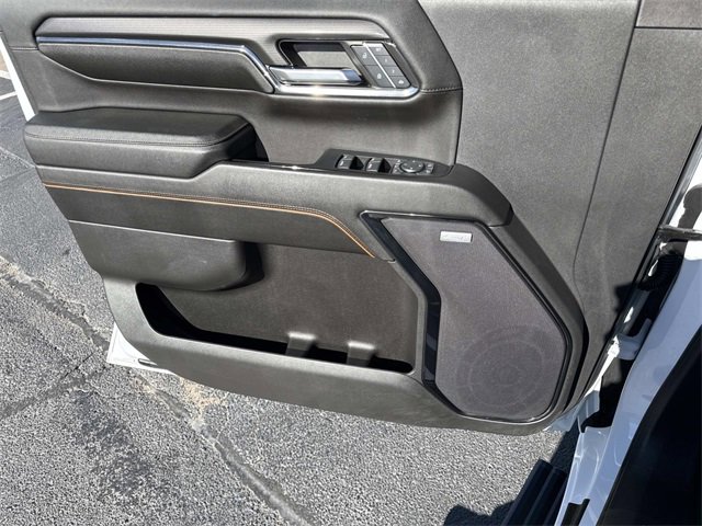 Used 2024 GMC Sierra 2500 AT4 w/ AT4 Premium Plus Package image 8