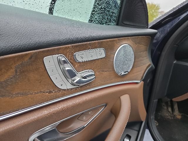 Certified 2017 Mercedes-Benz E 400 4MATIC Wagon image 5