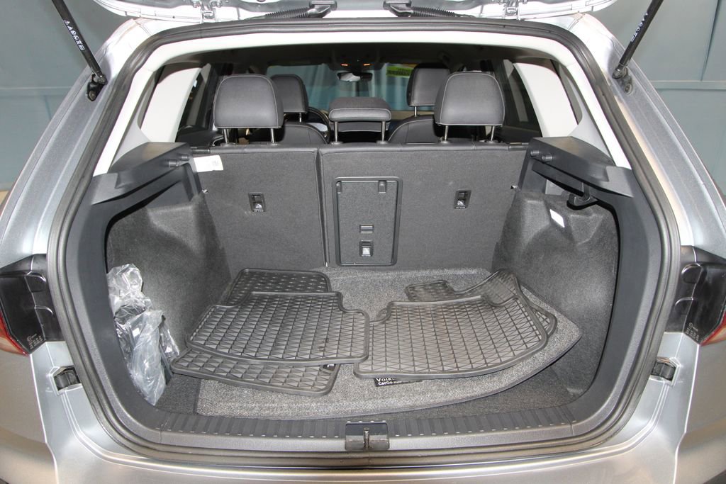 Used 2024 Volkswagen Taos SE image 34