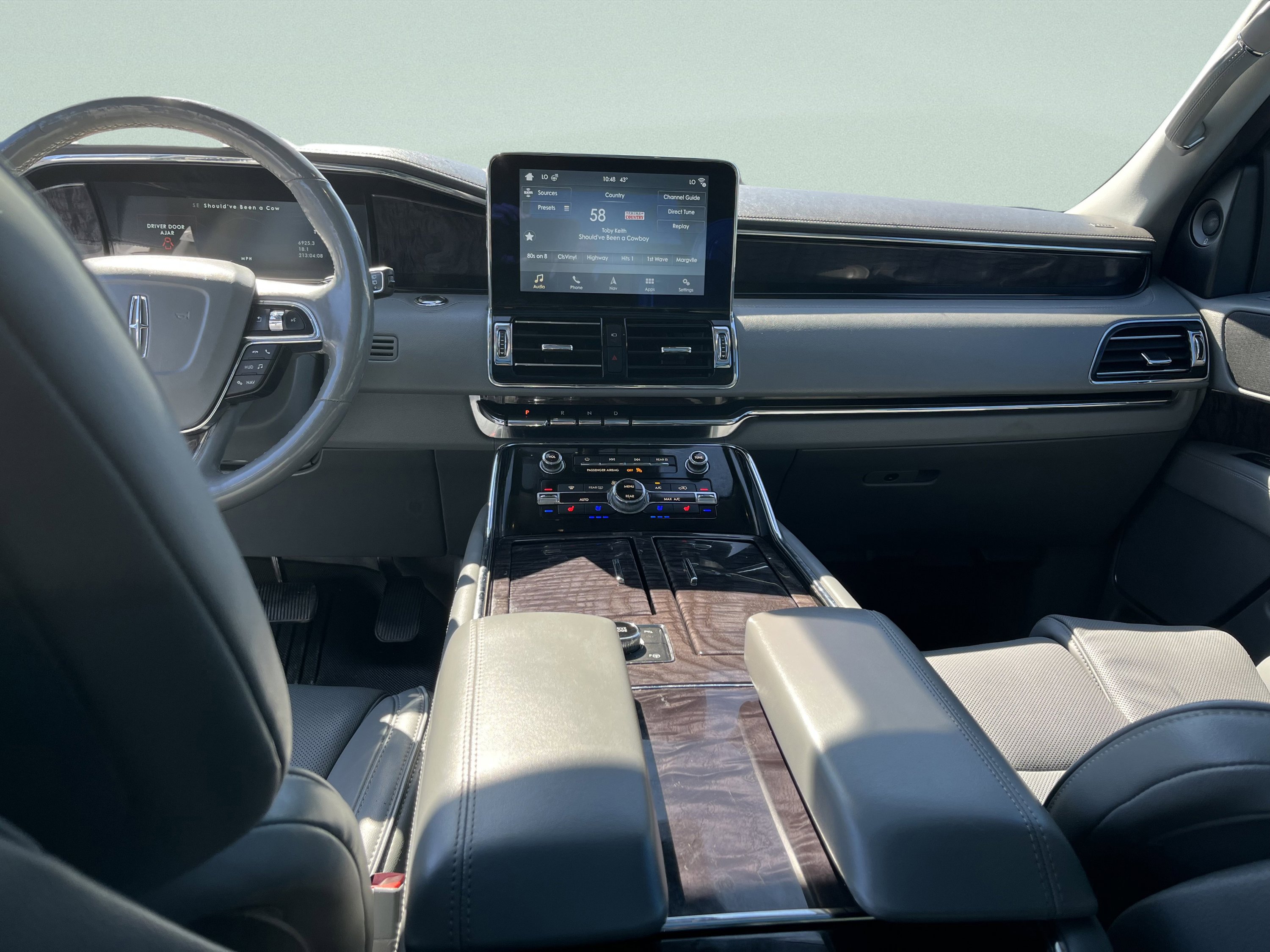 Used 2019 Lincoln Navigator Reserve image 13