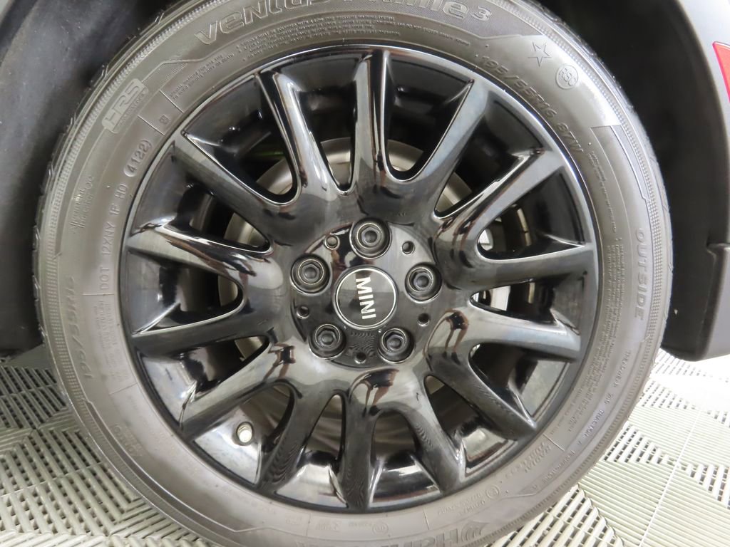 Certified 2024 MINI Cooper Convertible w/ Signature Upholstery Package image 28