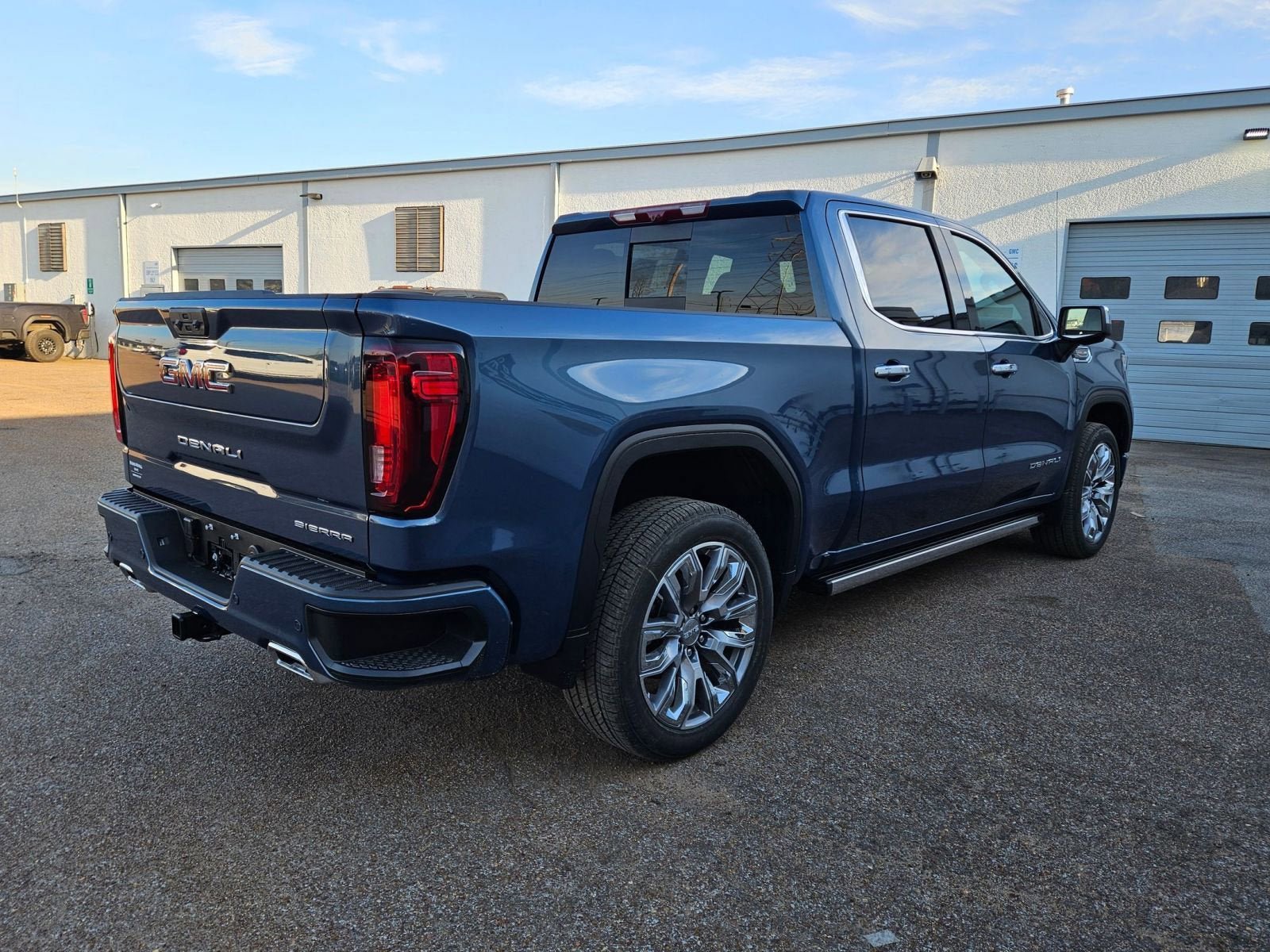New 2026 GMC Sierra 1500 Denali w/ Denali Reserve Package AWD/4WD image 6