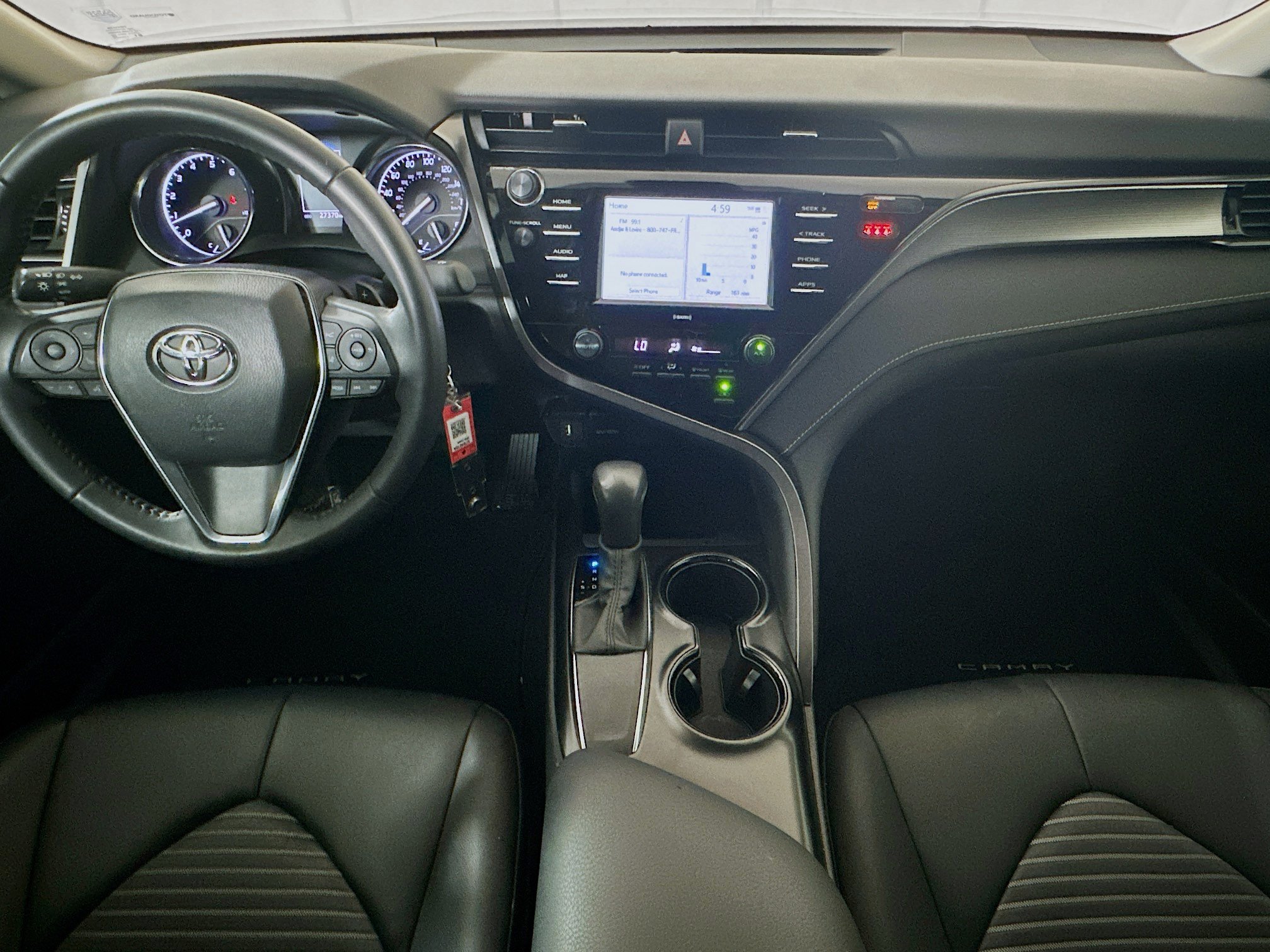 Used 2020 Toyota Camry SE FWD image 26