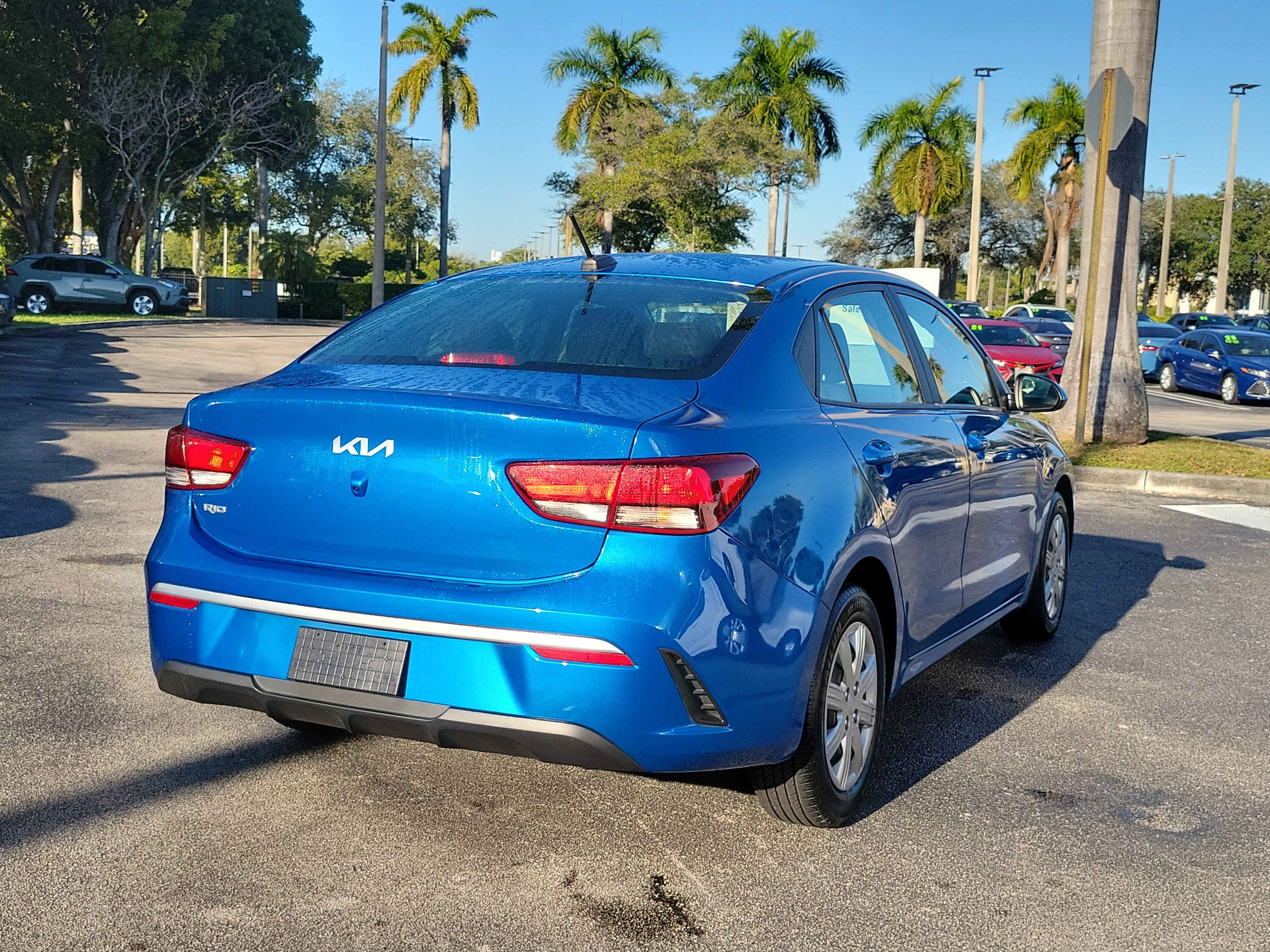 Used 2022 Kia Rio S image 4