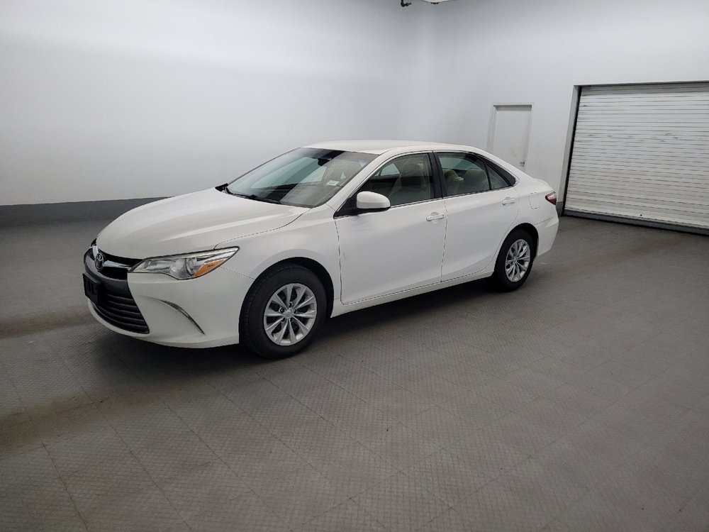 Used 2017 Toyota Camry LE FWD image 2