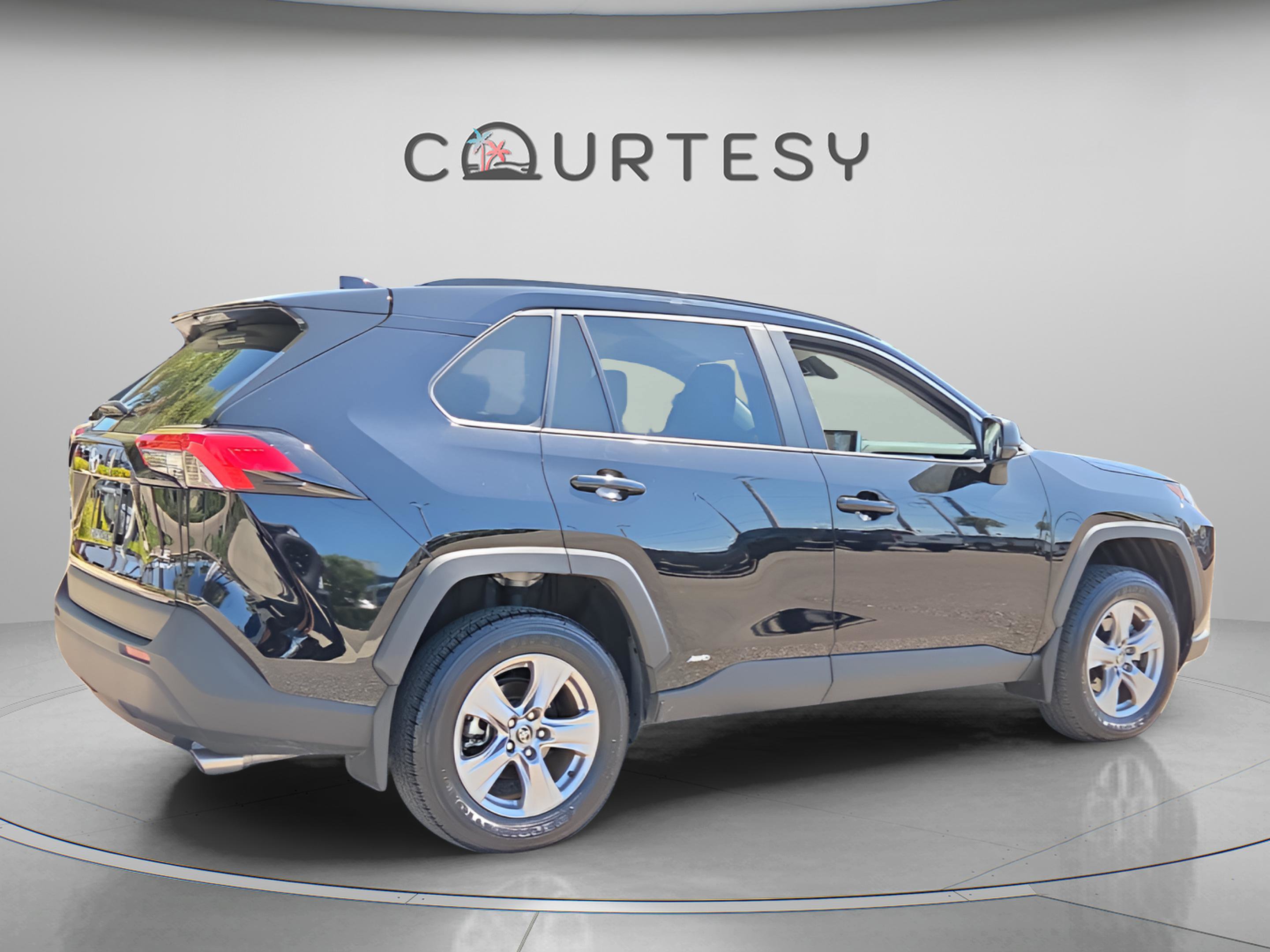 Certified 2025 Toyota RAV4 LE image 5