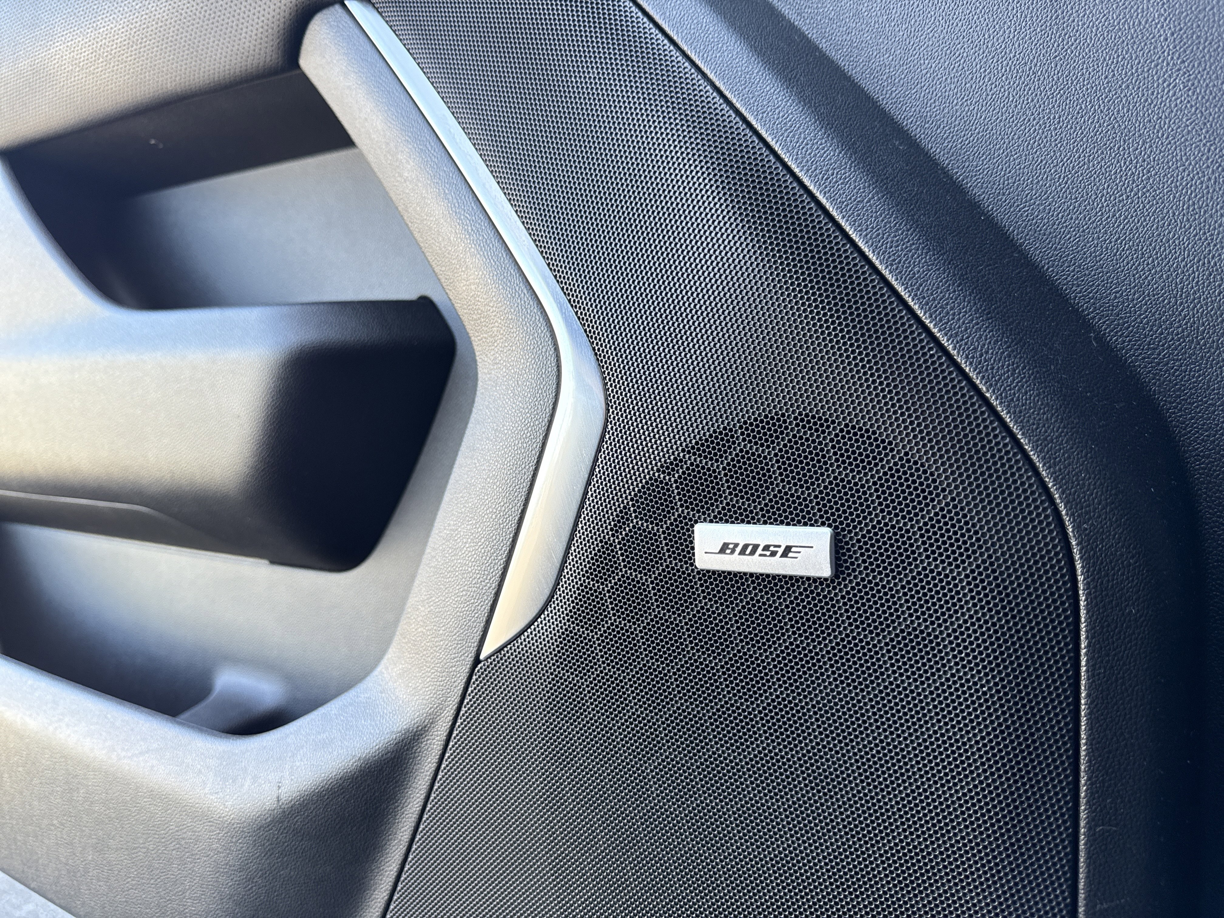 Used 2024 GMC Yukon AT4 w/ AT4 Premium Plus Package image 15