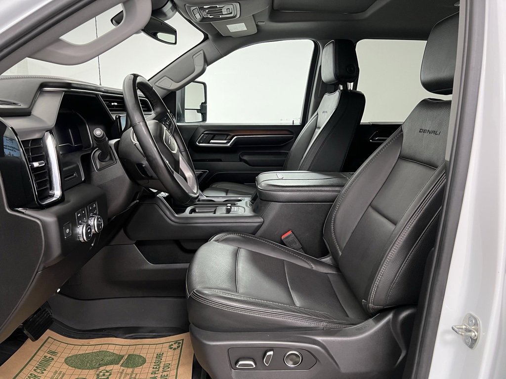 Used 2024 GMC Sierra 3500 Denali image 20