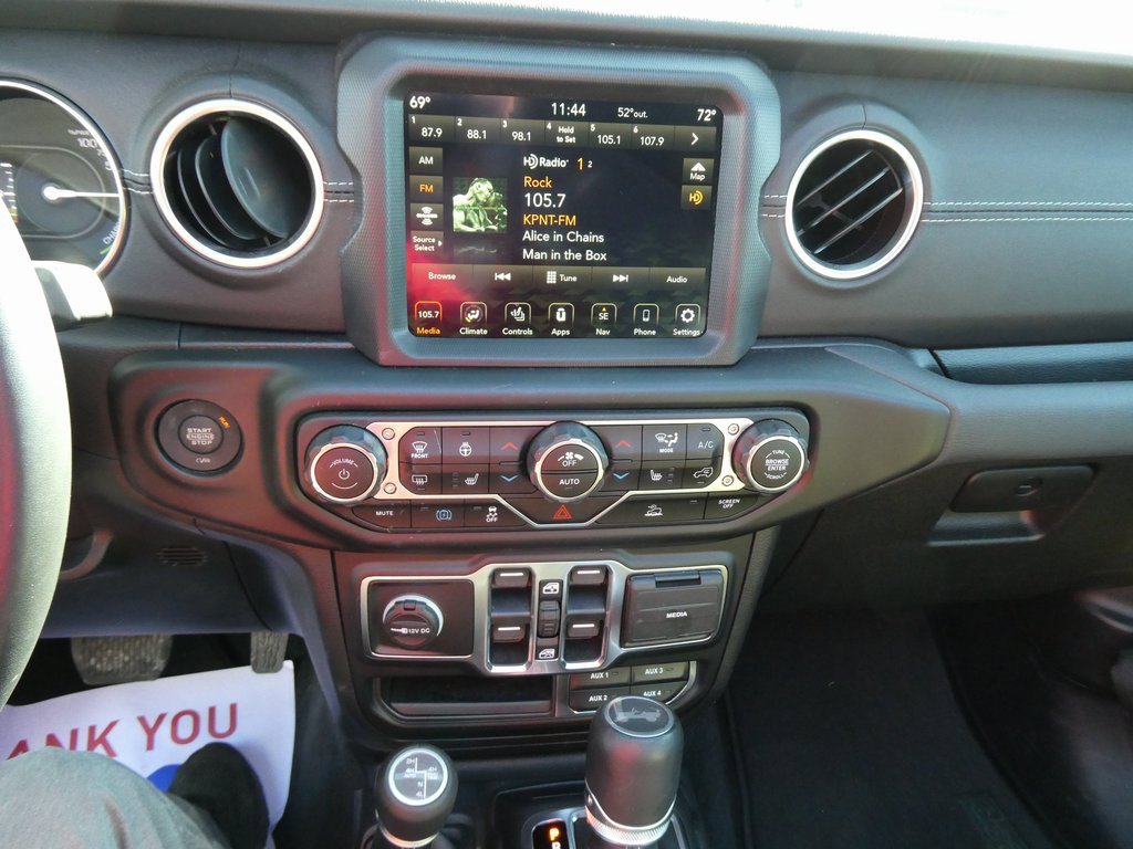 Used 2023 Jeep Wrangler Unlimited Sahara w/ Cold Weather Group image 27