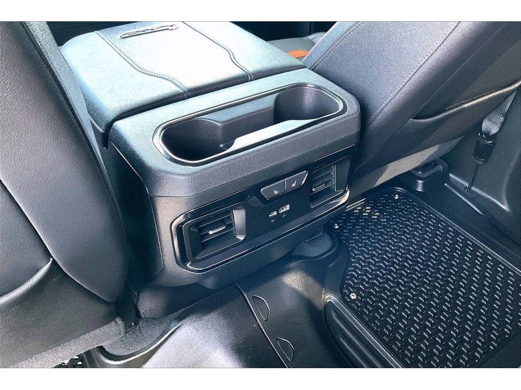 Used 2024 GMC Sierra 2500 AT4 w/ Max Trailering Package AWD/4WD image 11