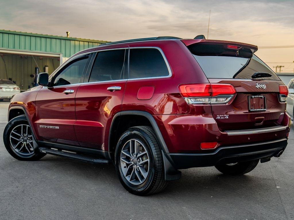 Used 2019 Jeep Grand Cherokee Limited AWD/4WD image 4