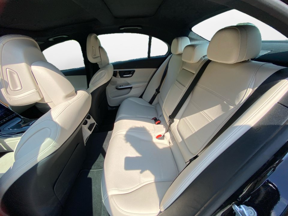 Used 2023 Mercedes-Benz C 300 4MATIC Sedan image 13
