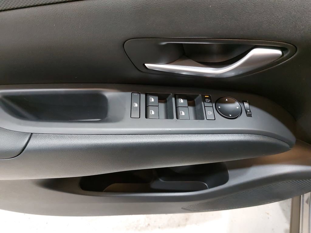 New 2026 Hyundai Tucson Blue SE image 28