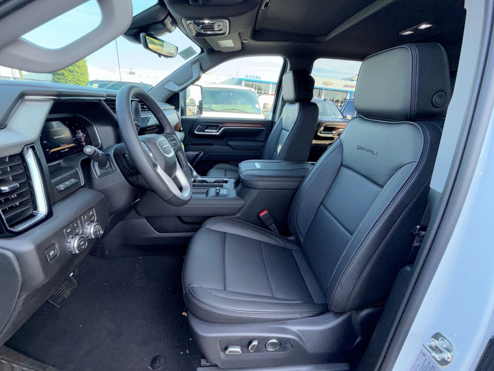 New 2026 GMC Sierra 2500 Denali w/ Denali Reserve Package AWD/4WD image 13