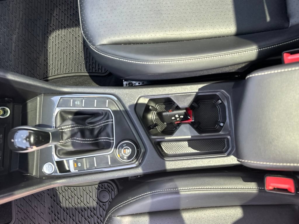 Used 2024 Volkswagen Tiguan SE AWD/4WD image 30