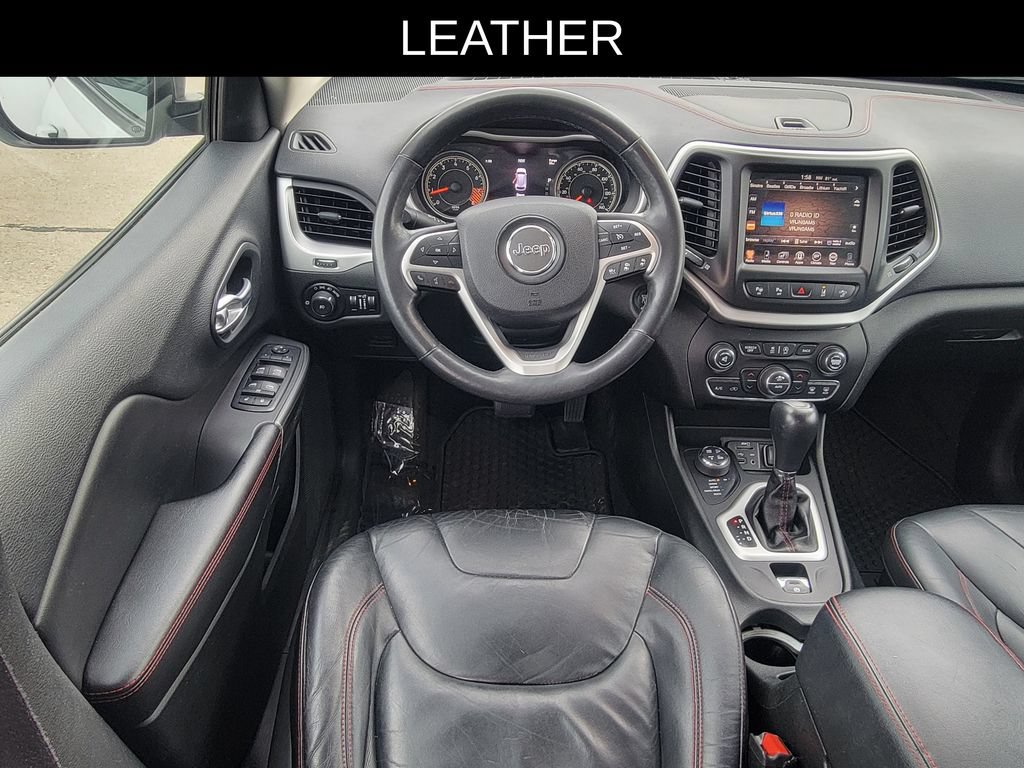 Used 2015 Jeep Cherokee Trailhawk w/ Comfort/Convenience Group AWD/4WD image 9