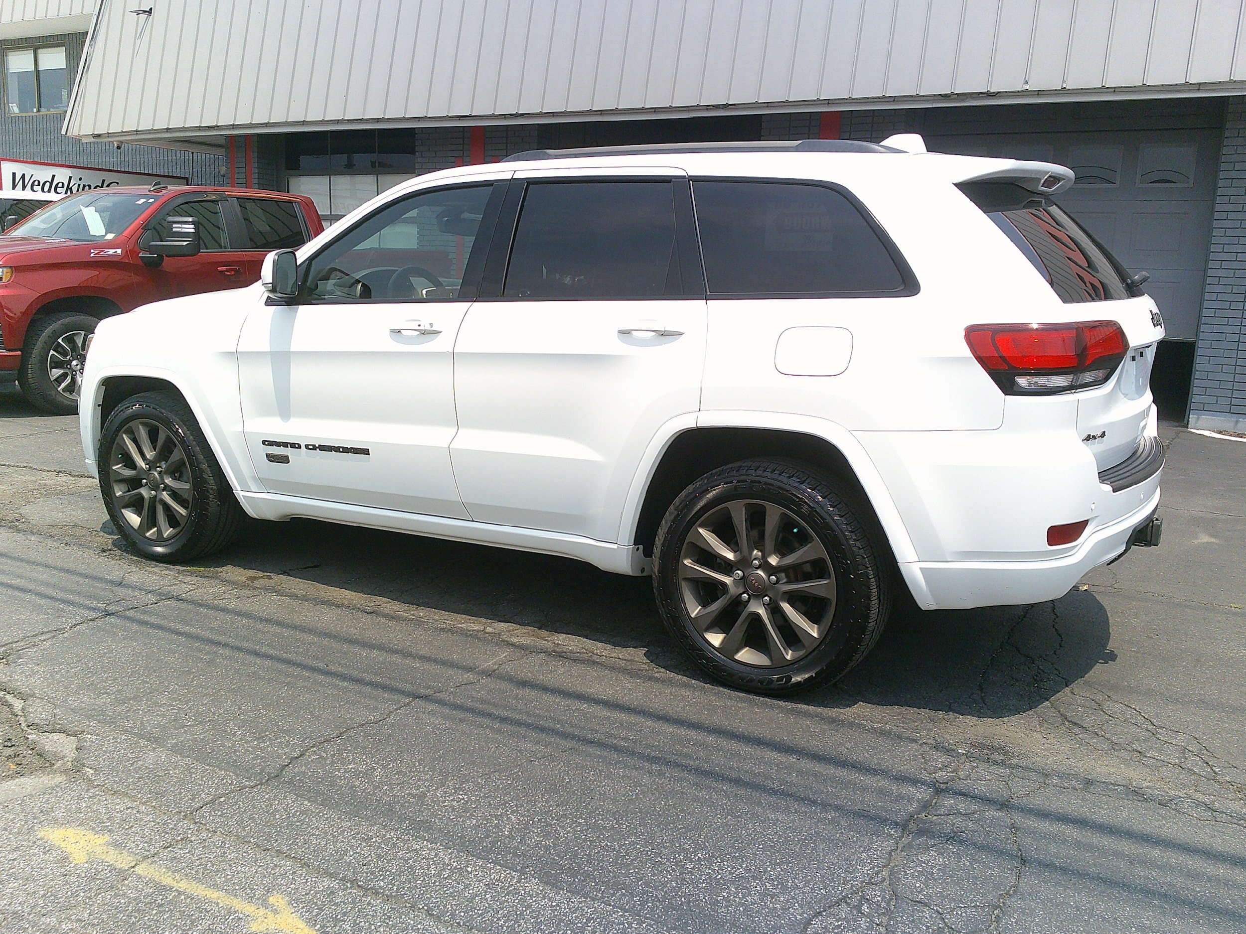 Used 2017 Jeep Grand Cherokee Limited 75th Anniversary AWD/4WD image 12