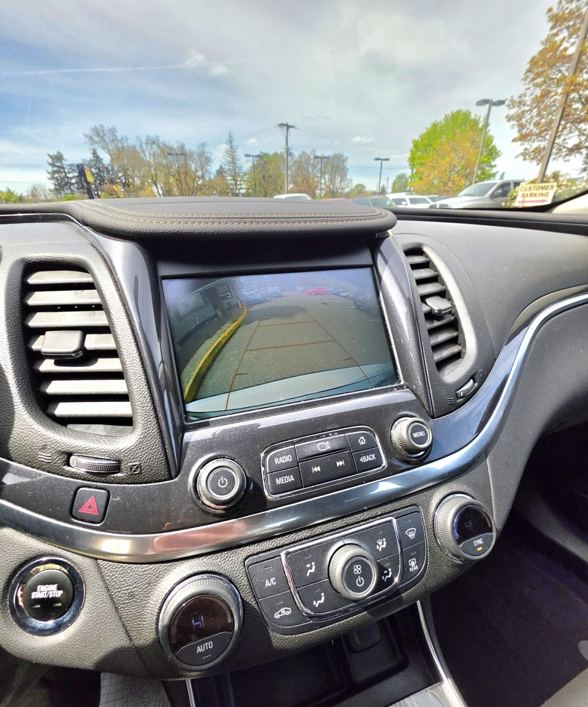 Used 2018 Chevrolet Impala LT FWD image 16