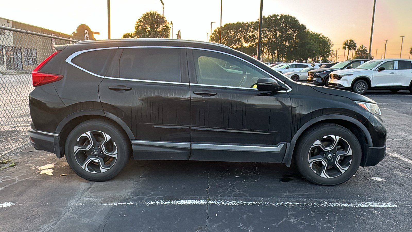 Used 2017 Honda CR-V Touring image 10