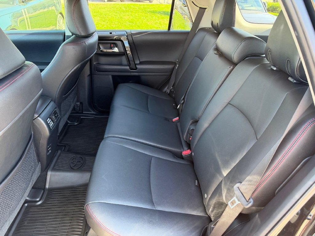 Used 2018 Toyota 4Runner TRD Off-Road Premium AWD/4WD image 8