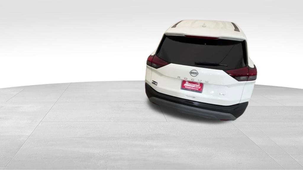 Used 2023 Nissan Rogue SV image 11