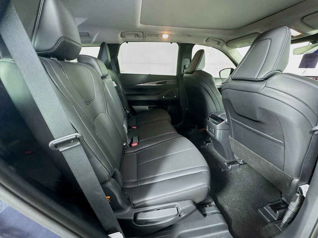 Used 2026 INFINITI QX60 Luxe w/ Cargo Package image 35