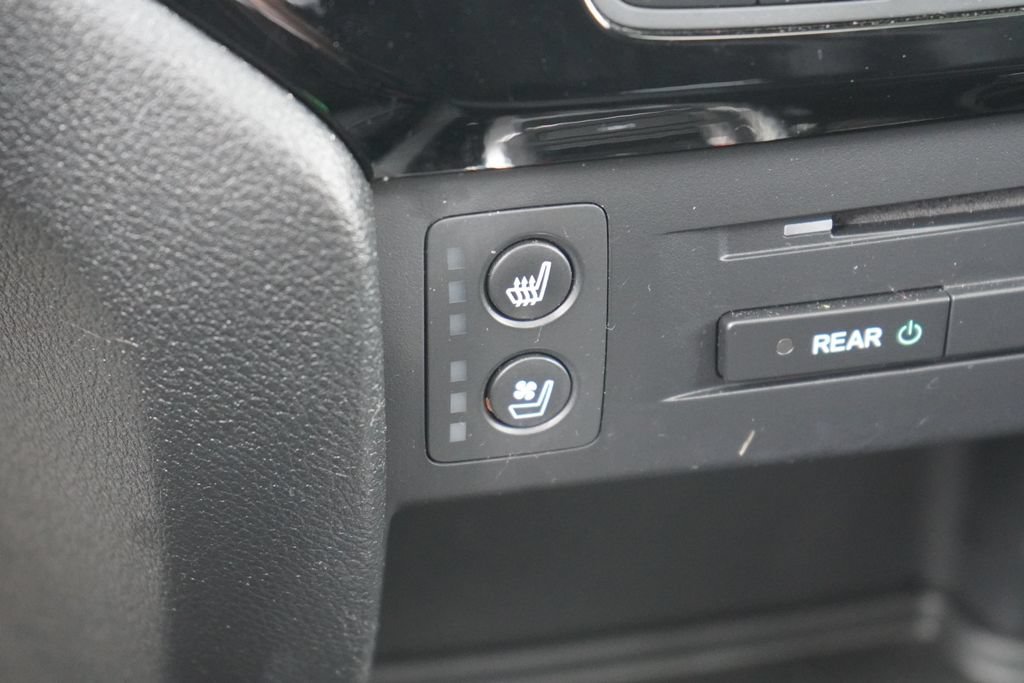 Used 2016 Honda Pilot Elite image 33