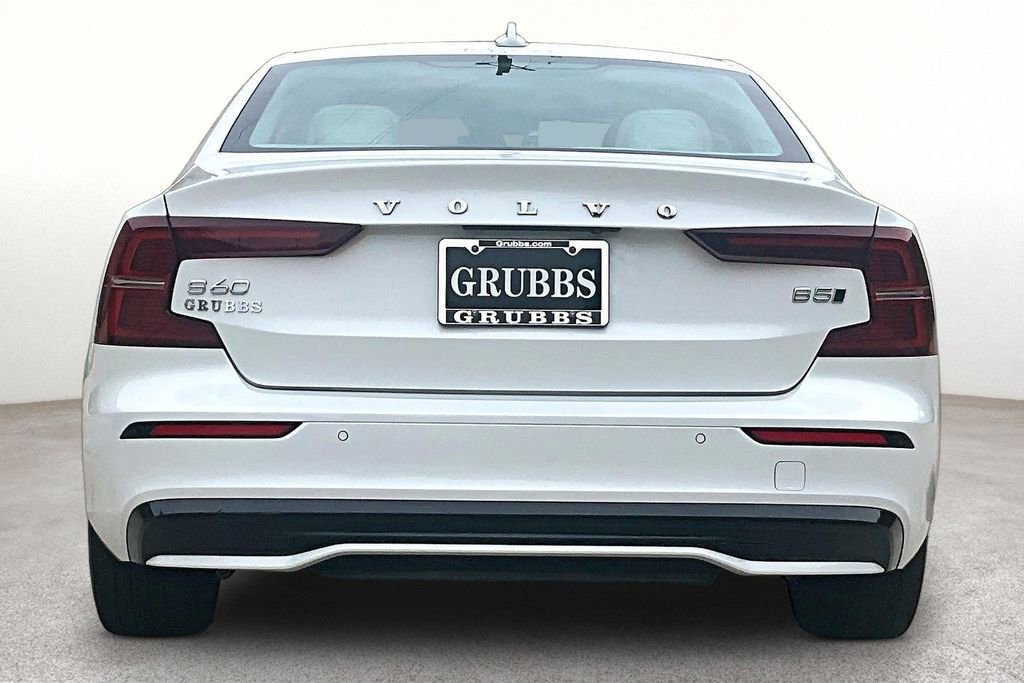 Used 2025 Volvo S60 B5 Plus AWD/4WD image 7