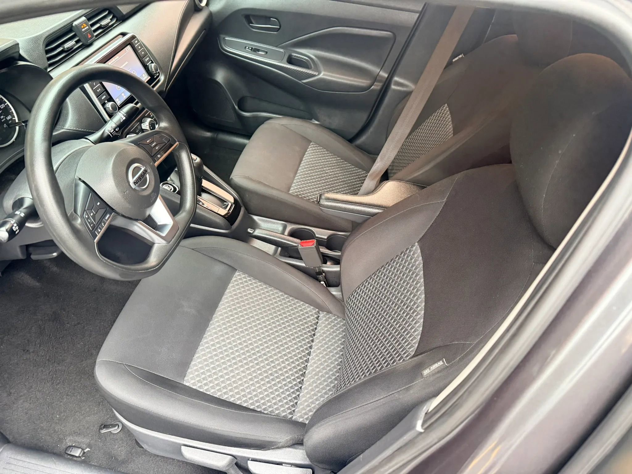 Used 2020 Nissan Versa S FWD image 33