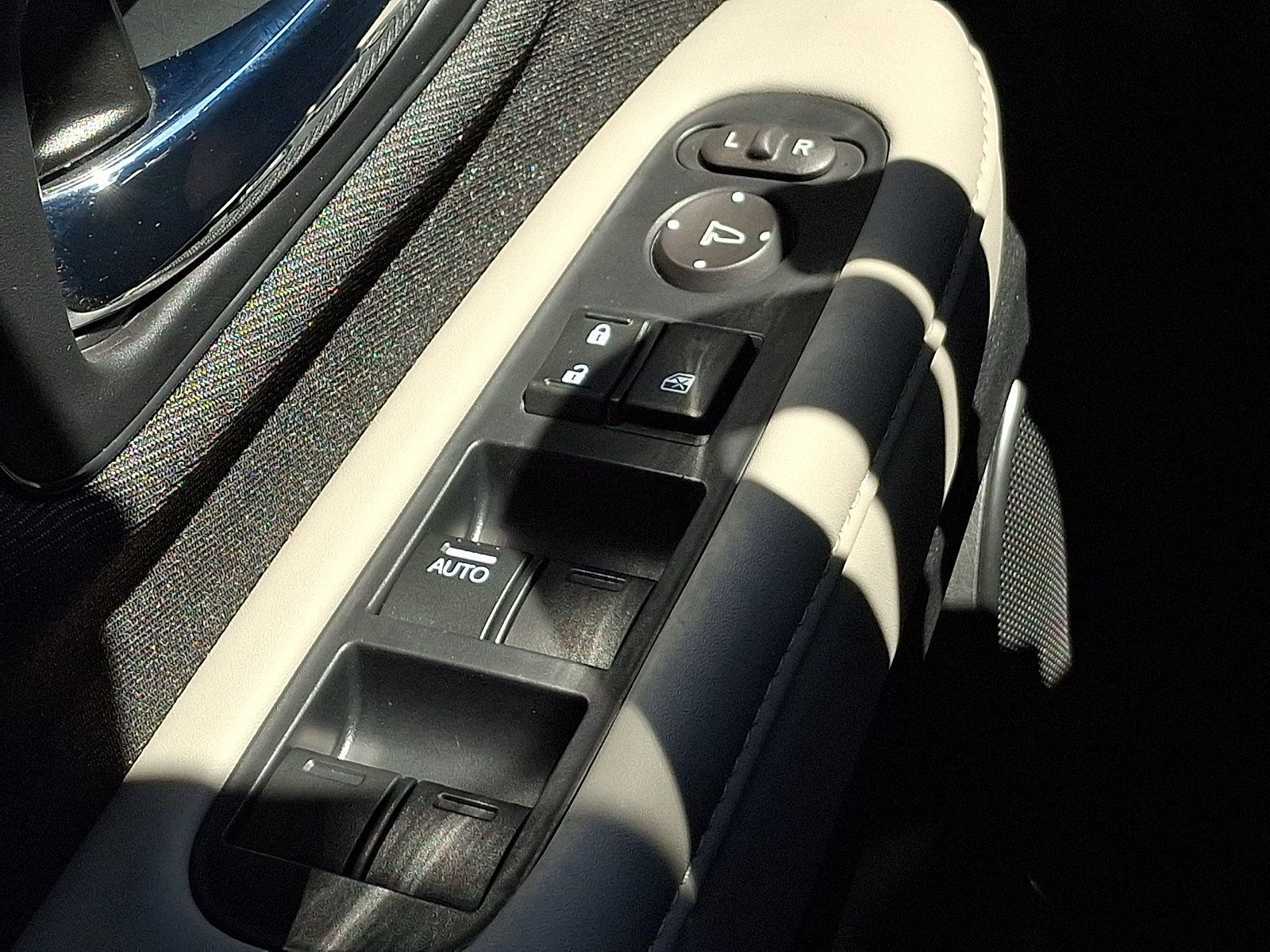 Used 2021 Honda HR-V LX image 24