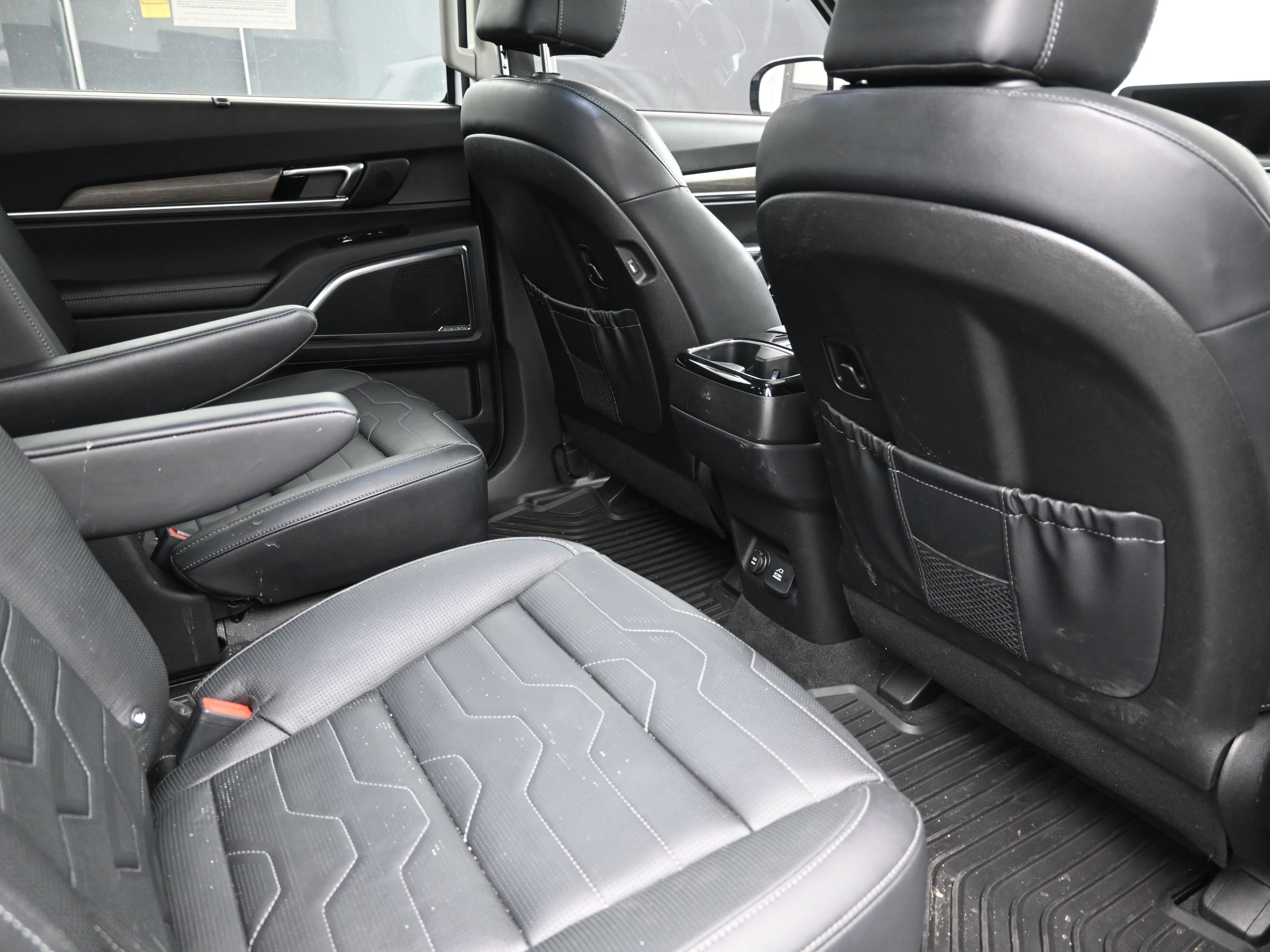 Used 2022 Kia Telluride SX w/ SX Prestige Package image 24