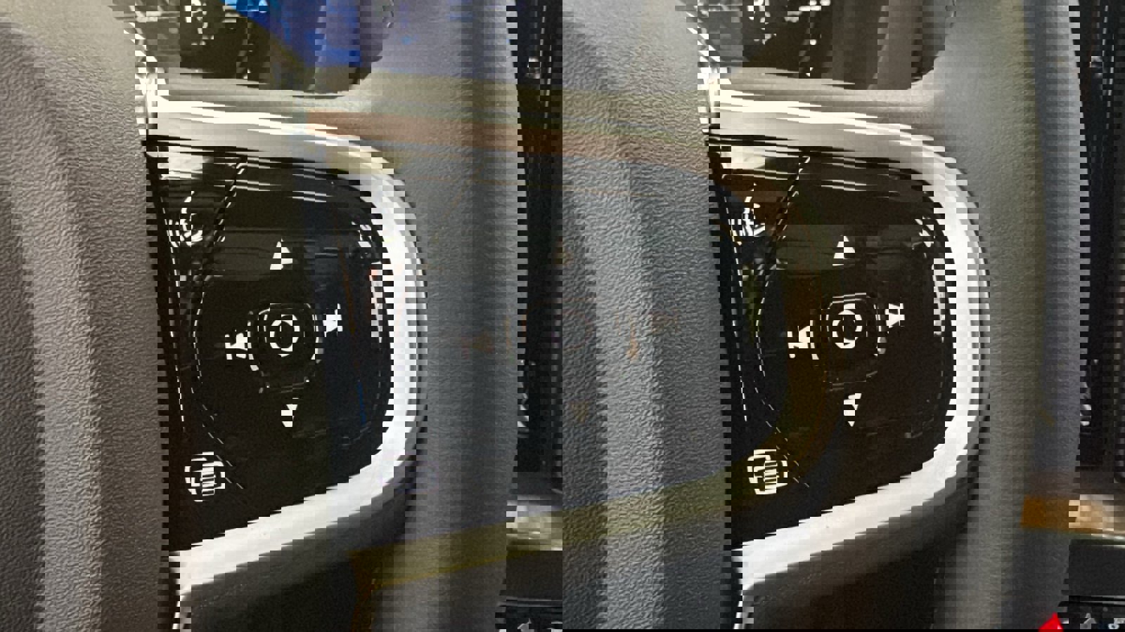 New 2026 Volvo XC60 T8 Plus w/ Protection Package Premier image 14