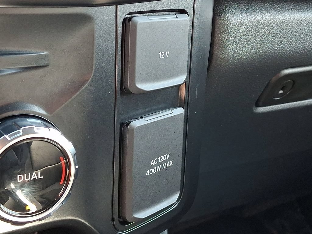 Used 2025 Ford F250 Lariat AWD/4WD image 29