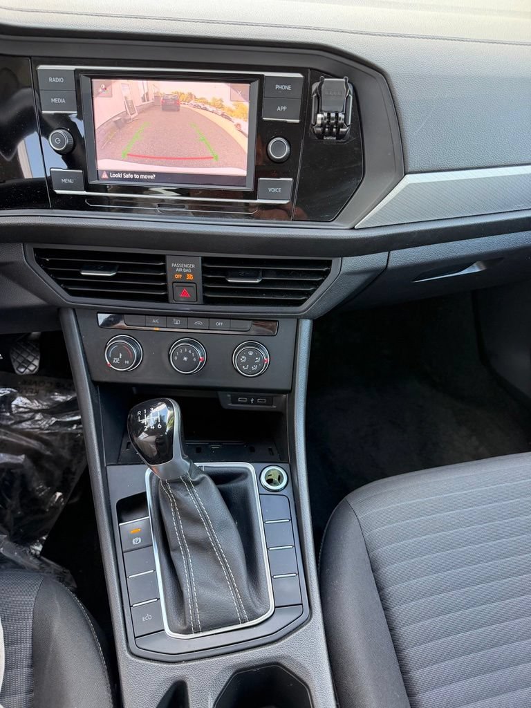 Used 2022 Volkswagen Jetta S FWD image 16