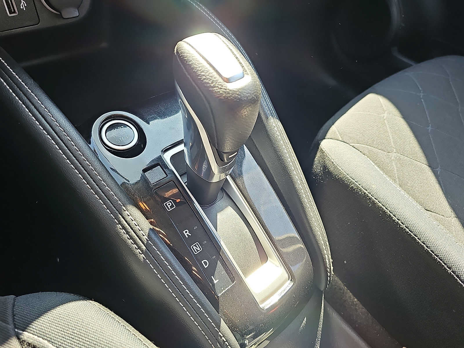 Used 2019 Nissan Kicks SV FWD image 14