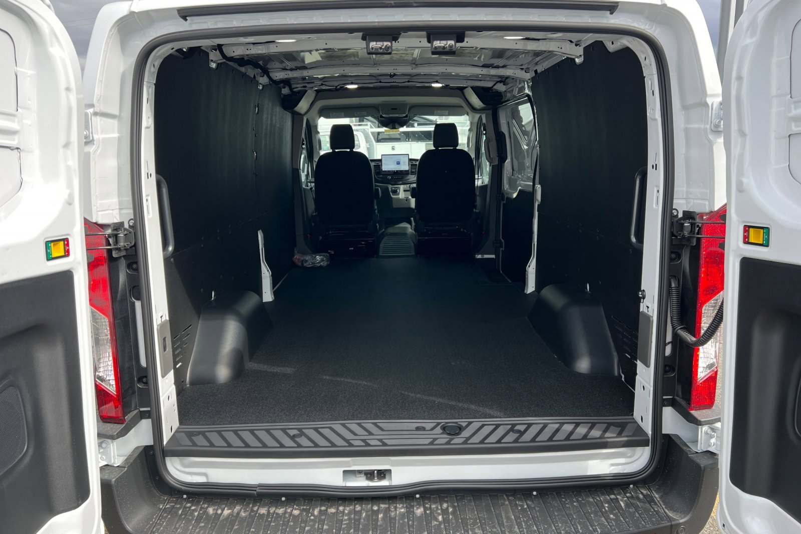 New 2026 Ford E-Transit Low Roof w/ Load Area Protection Package image 15