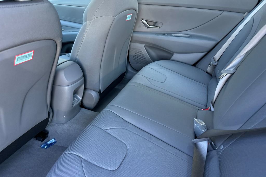 New 2026 Hyundai Elantra SE image 9