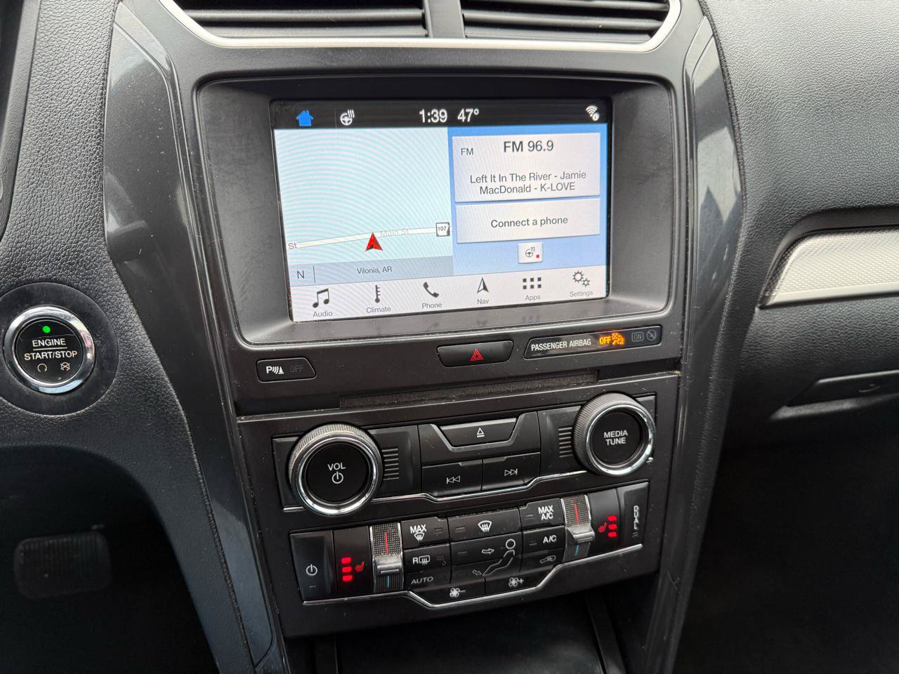 Used 2018 Ford Explorer XLT w/ Equipment Group 202A FWD image 29