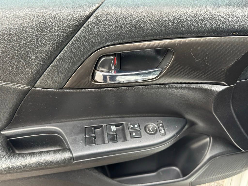 Used 2017 Honda Accord Sport image 22