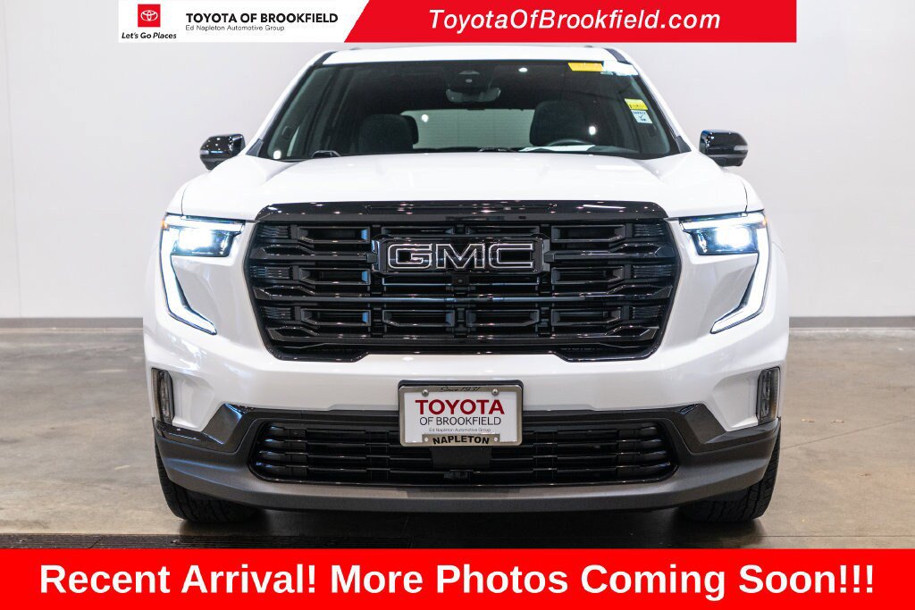 Used 2026 GMC Acadia Elevation w/ Black Edition AWD/4WD image 2