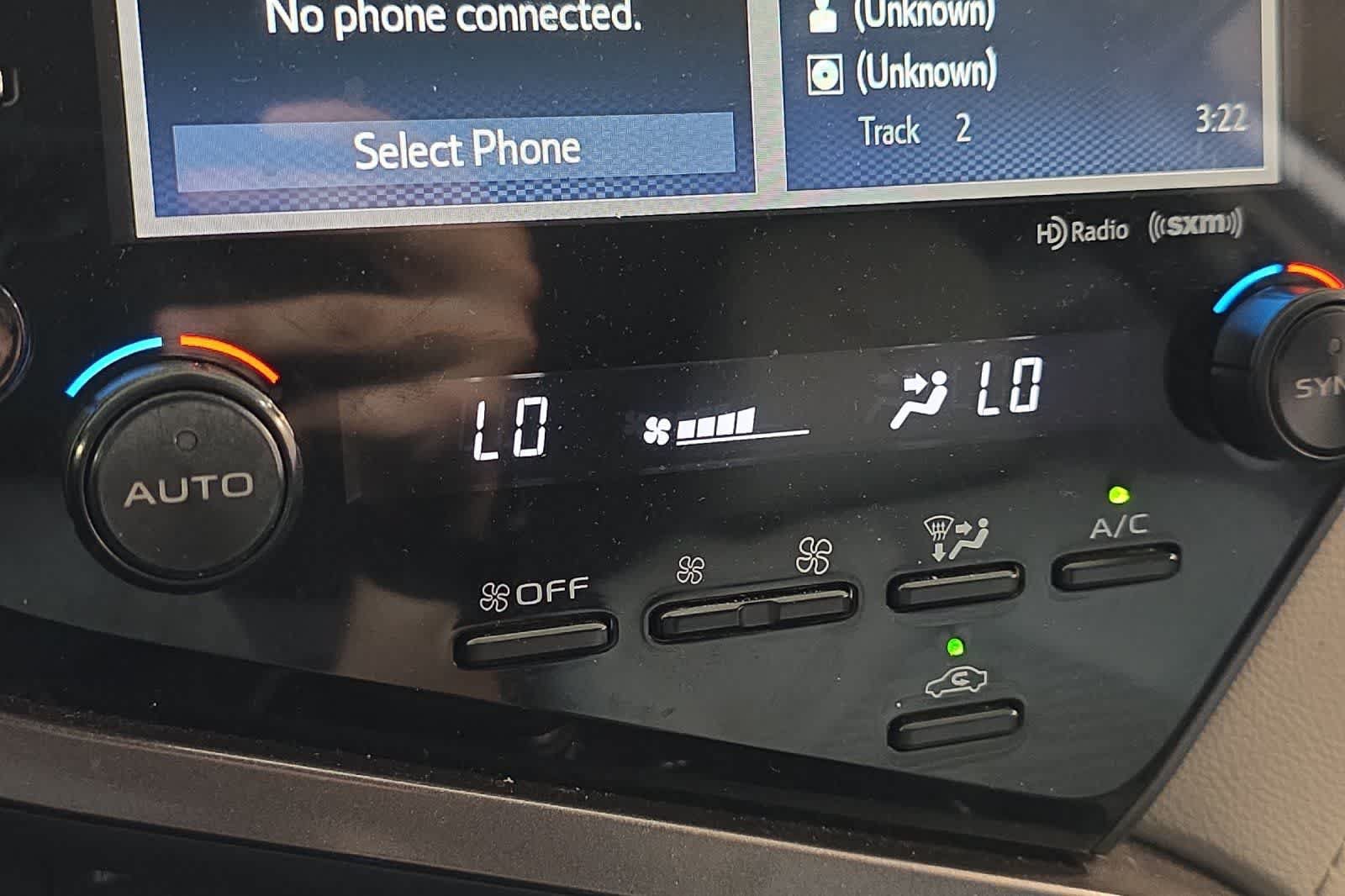 Used 2019 Toyota Camry SE w/ Audio Package FWD image 21