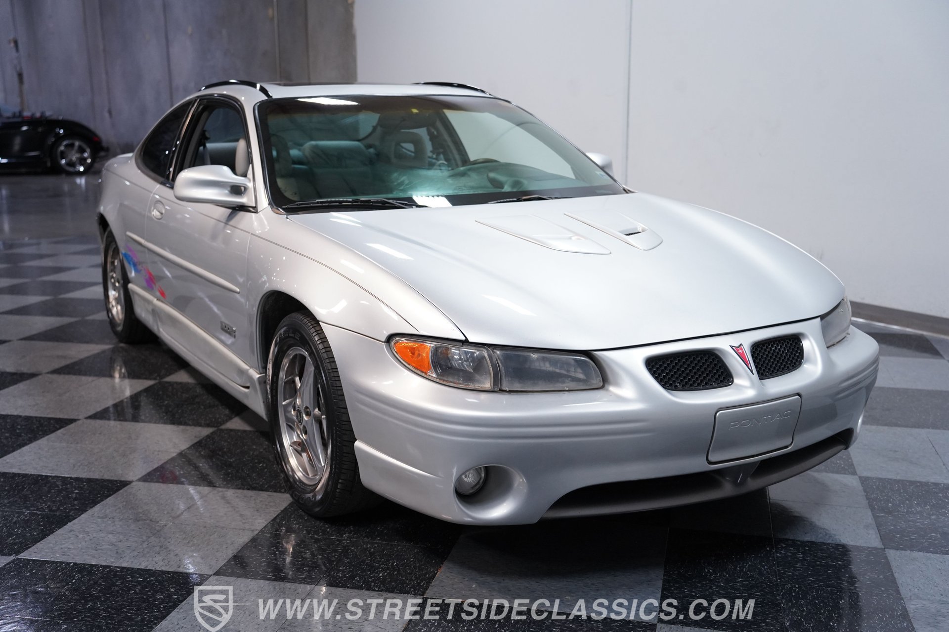 Used 2000 Pontiac Grand Prix GTP w/ Opt Pkg FWD image 14