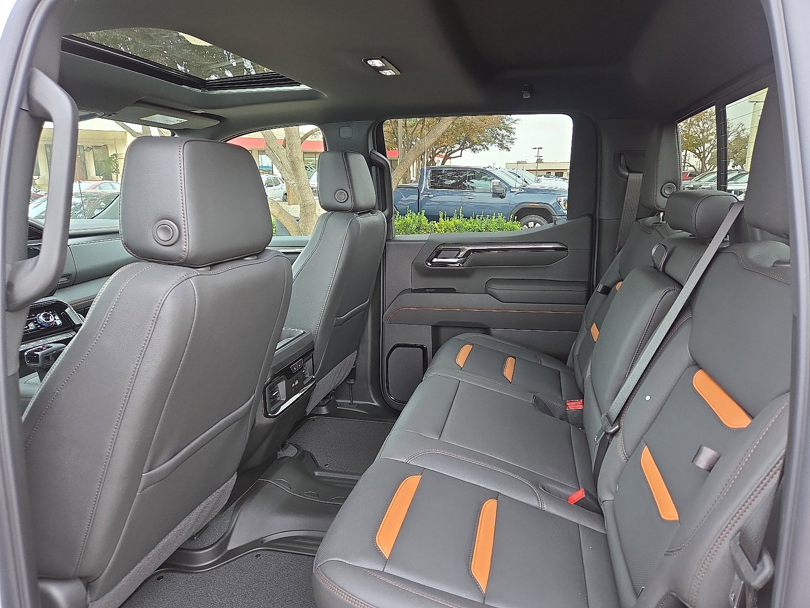 New 2026 GMC Sierra 1500 AT4 w/ AT4 Premium Package image 9