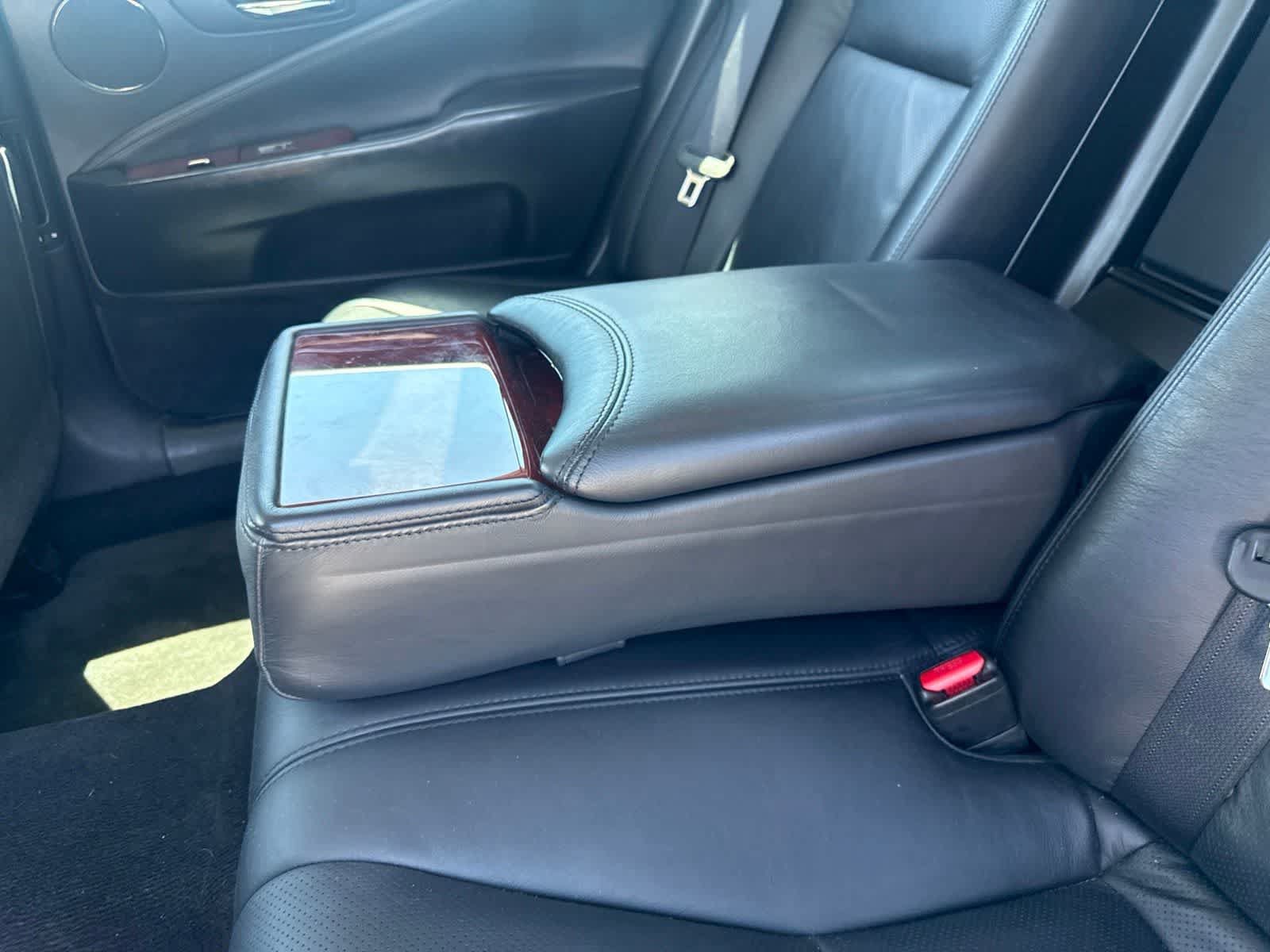 Used 2010 Lexus LS 460 RWD image 17