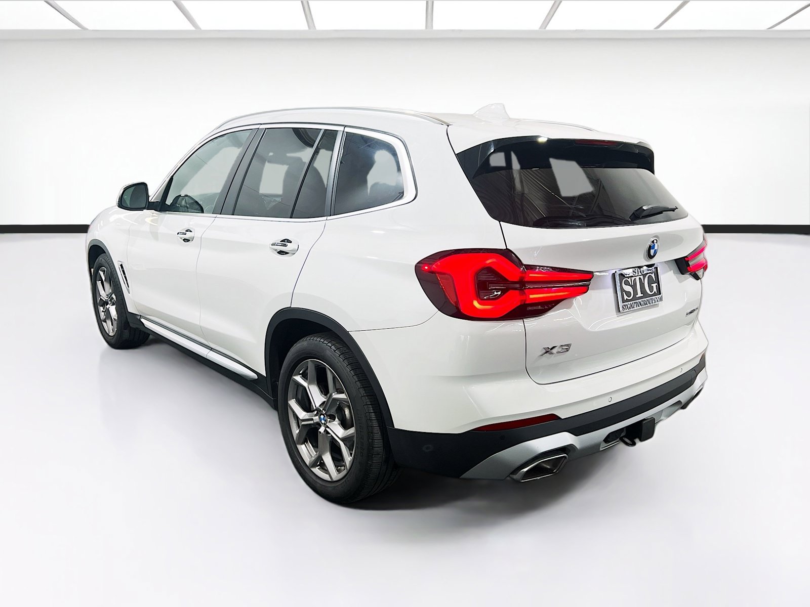 Used 2023 BMW X3 sDrive30i w/ Convenience Package w/ZPA RWD image 6