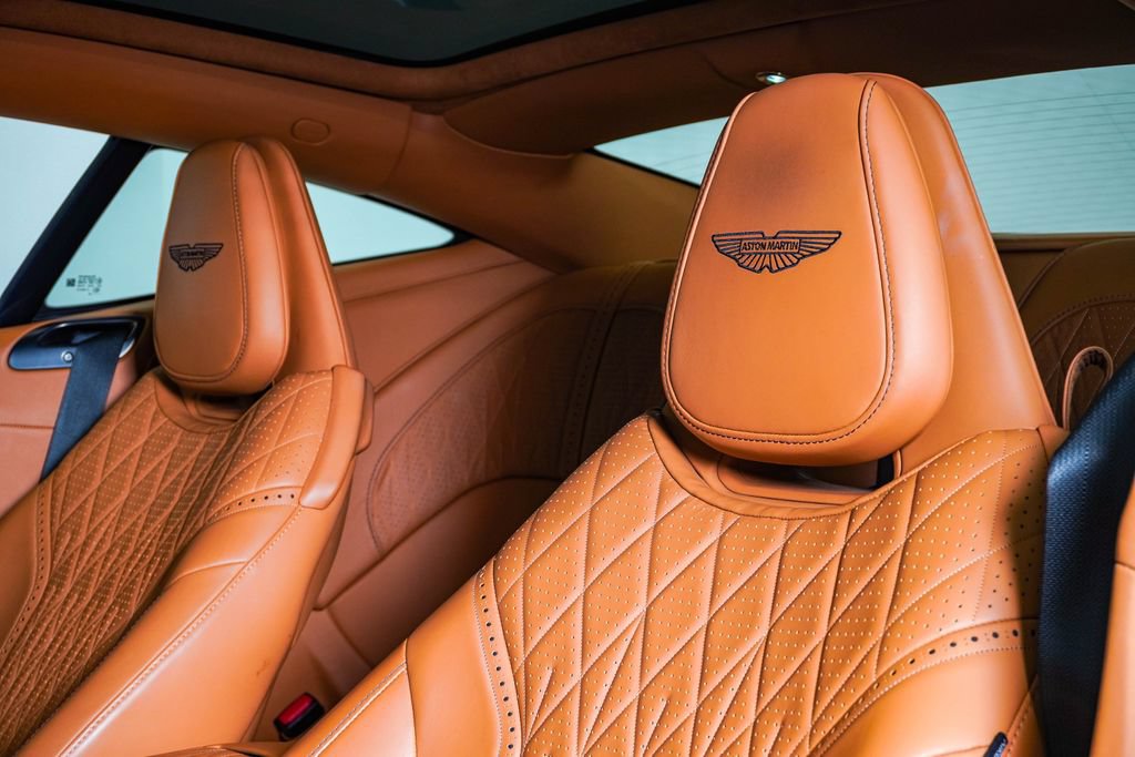 Used 2025 Aston Martin DB12 Coupe RWD image 21