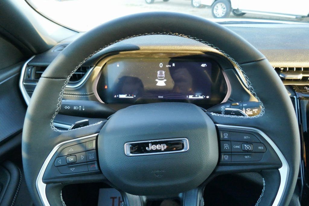 New 2025 Jeep Grand Cherokee Altitude AWD/4WD image 20