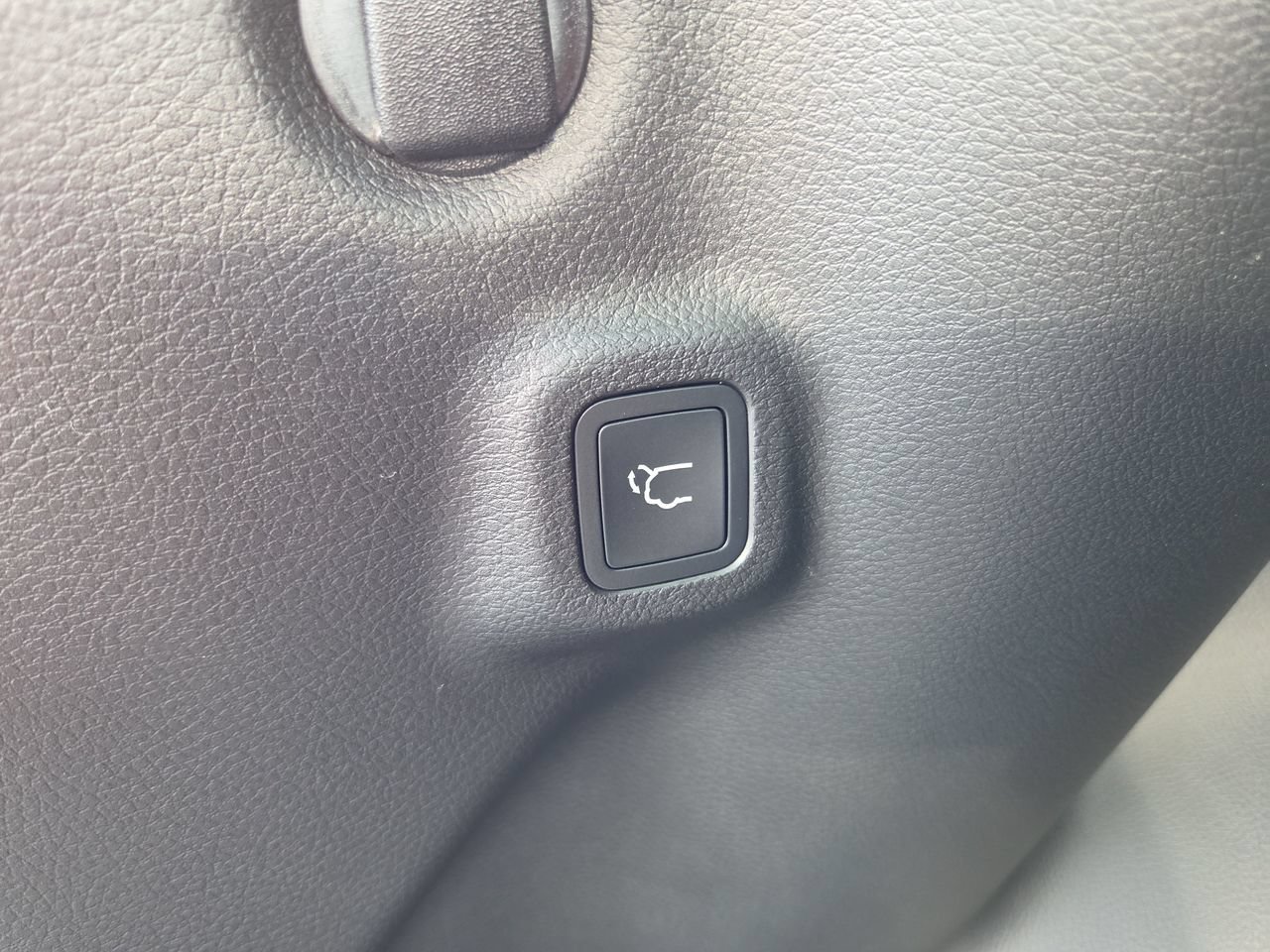 New 2026 Jeep Compass Latitude AWD/4WD image 13