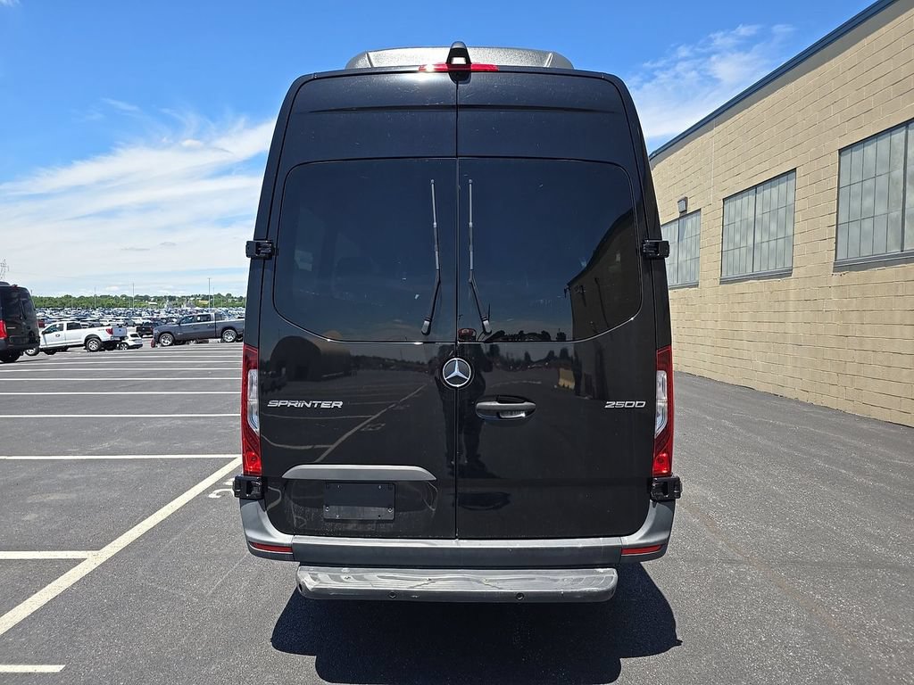 Used 2024 Mercedes-Benz Sprinter 2500 image 5