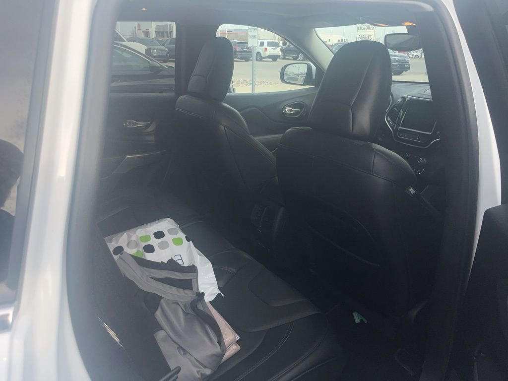 Used 2021 Jeep Cherokee Limited AWD/4WD image 17